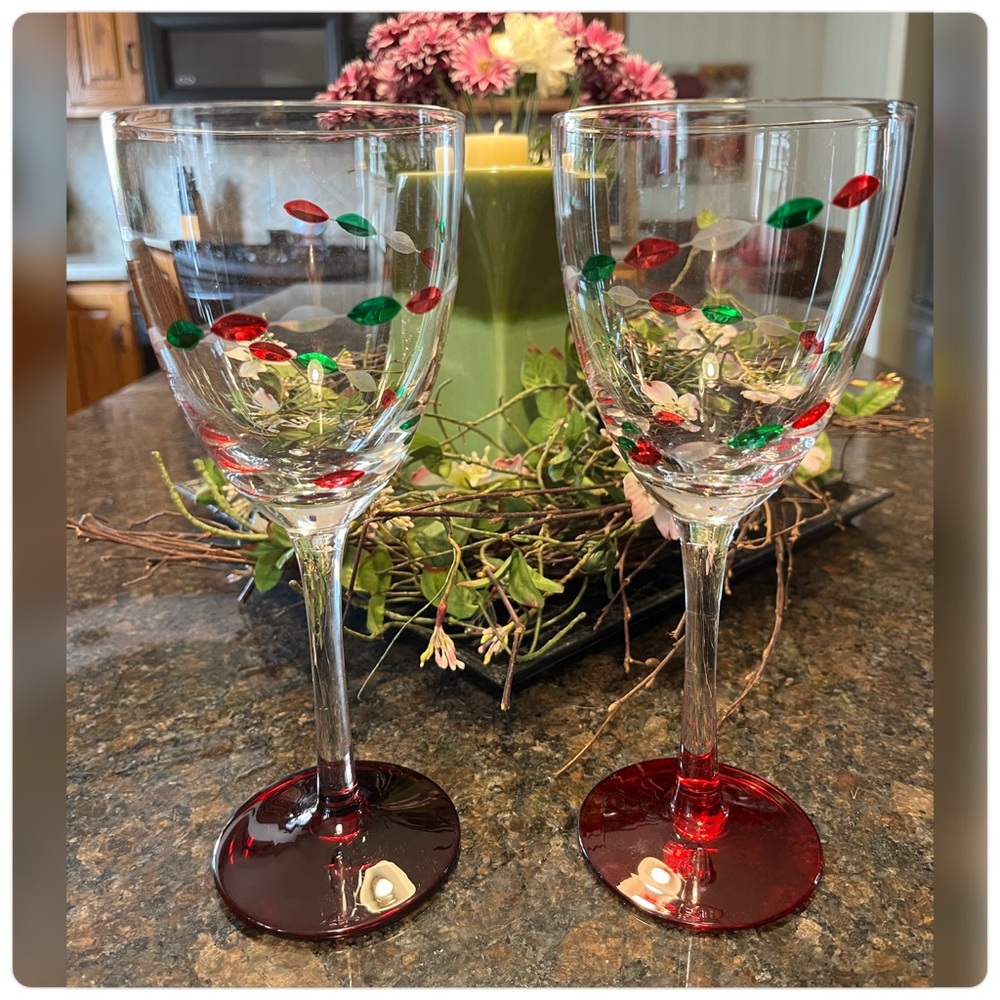 Vintage-Red & Green Ribbon Etched Wine Glass Pair-RARE!